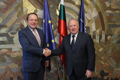 Министър Светлан Стоев разговаря с комисаря по съседство и разширяване на ЕС Оливер Вархеи